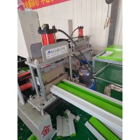 圍擋板設(shè)備 金碩 彩鋼圍擋板成型機(jī) 城市圍擋板機(jī) 圍擋立柱設(shè)備