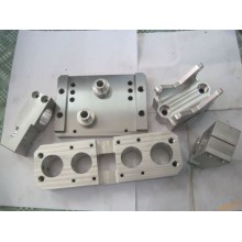 配件怎么出口？青島港配件出口清關步