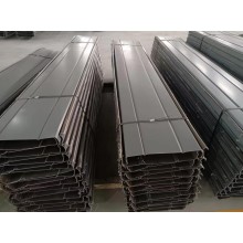 熱銷鋁鎂錳合金屋面板 耐腐蝕耐候 輕質(zhì)高強(qiáng)度 多種規(guī)格定制 適用于別墅、商業(yè)建筑 優(yōu)質(zhì)建材選擇