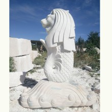 新加坡標志性漢白玉魚尾獅石雕魚尾獅雕塑 酒店動物噴水雕塑