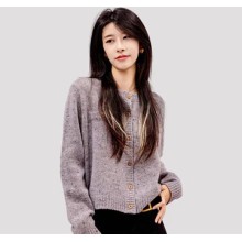 溫碧霞代言IRENENA服裝品牌雪花紋羊