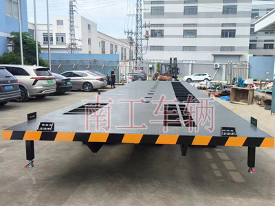 1699495953517520.jpg 22噸重型方艙牽引平板拖車4I.jpg