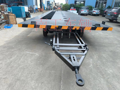 1699495945336200.jpg 22噸重型方艙牽引平板拖車3I.jpg