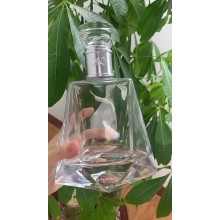 酒瓶拋光打磨廠，酒瓶拋光打磨加工廠，廣州白云區酒瓶拋光打磨廠