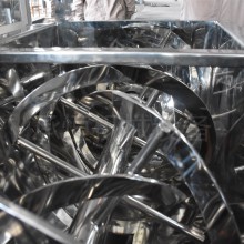 臥式螺帶混合機(jī)地坪顏料混合