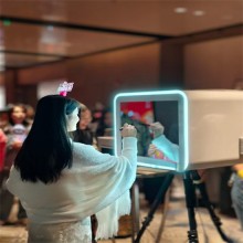 億佰順供應暖場互動裝置AI鏡面簽數字翻牌器簽到AI人體復刻機拍照設備