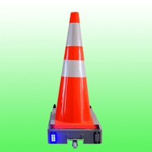 山東遙控移動路錐機器人 封路路錐機