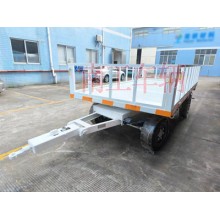 3噸平板拖車牽引工具拖車 帶護(hù)欄減震剎車功能
