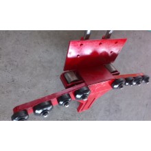 天寶牌滑觸線翻板機構(gòu)，質(zhì)量可靠，運行平穩(wěn)。