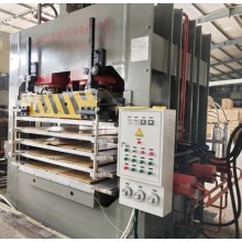 測壓竹地板熱壓機(jī)設(shè)備 竹板材壓板機(jī)械